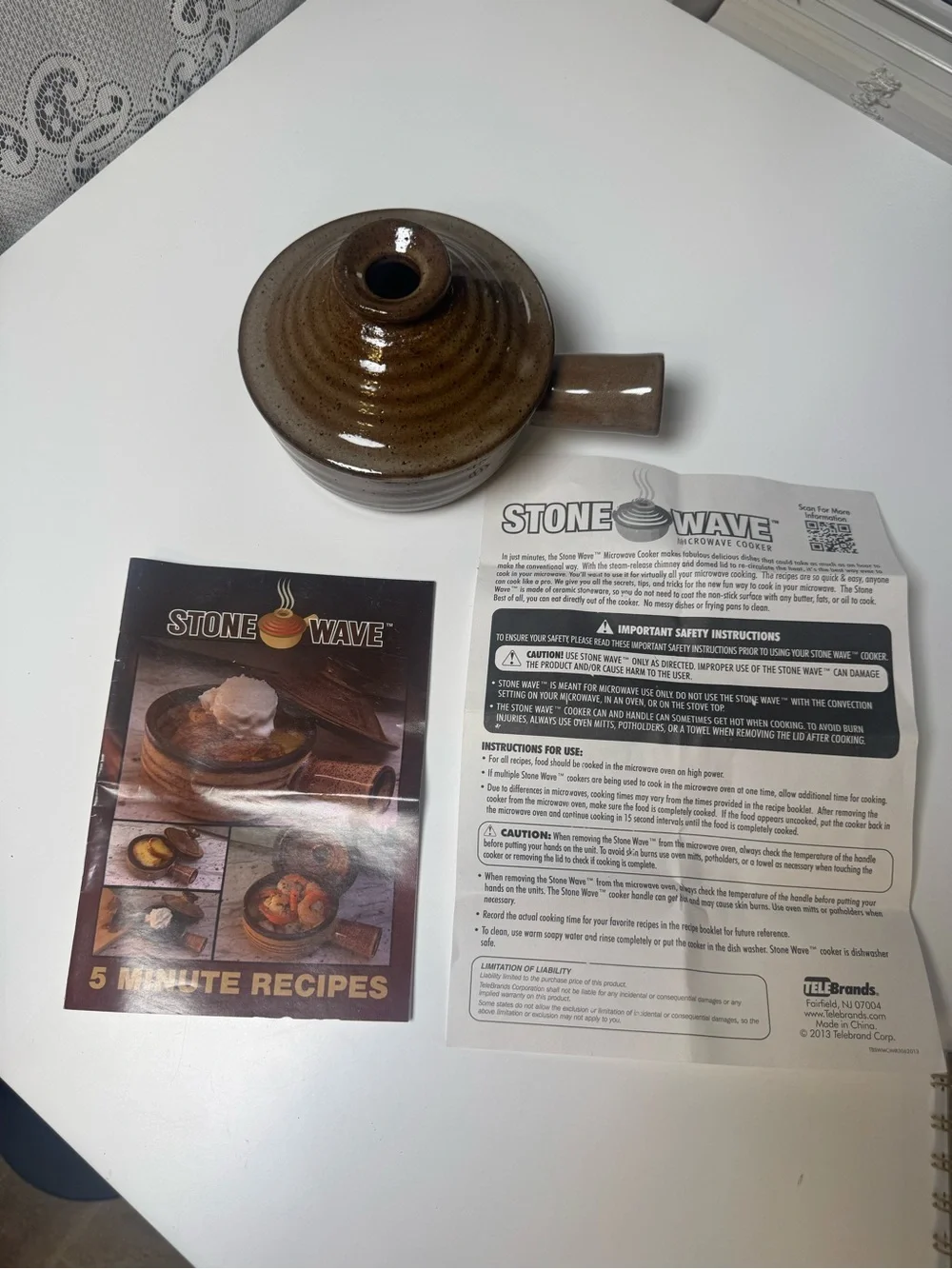 Stoneware Side-Handled Casserole with Lid - Brown